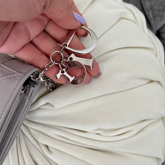 Dior wallet on Chain - Picture 5 of 12